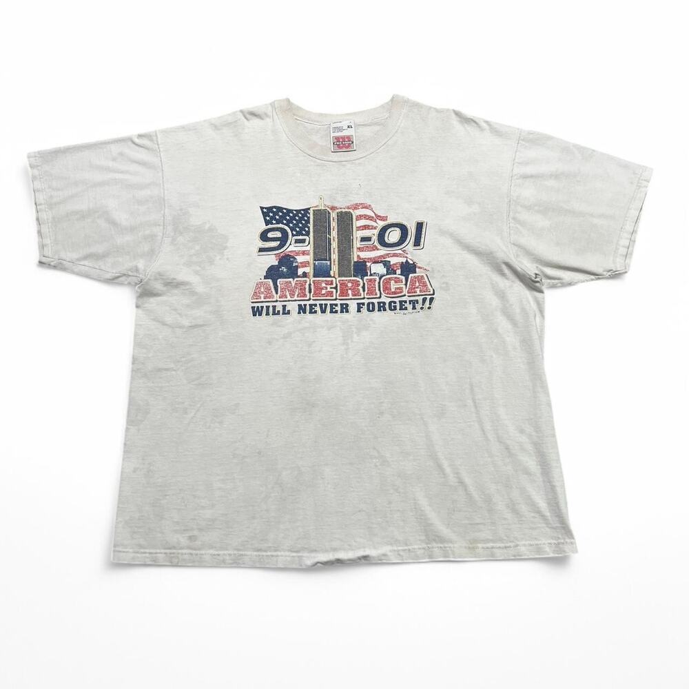 Vintage 9/11 America Will Never Forget T-Shirt XL Patriotic Twin Towers USA